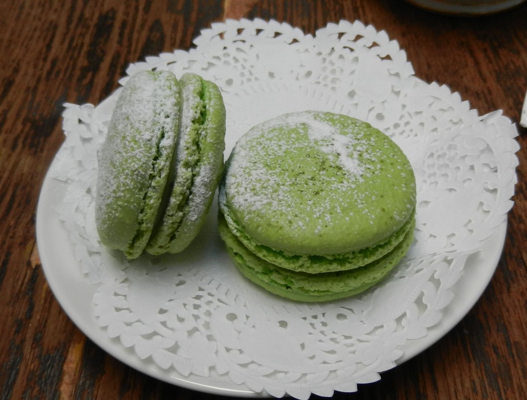 "green tea macarons" "macarons" "biscuits" "desserts" "Perth Restaurant Reviews" "Perth food blog" "food blog" Chompchomp "Gluten free" "Fructose malabsorption" "Maylands" "Breakfast" "brunch" "Chapels on Whatley" "tea tasting" "Chinese tea" "asian furniture" "cafe"
