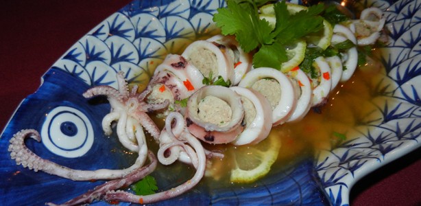 "Stuffed squid" seafood squid "Perth Restaurant Reviews" "Perth food blog" "food blog" Chompchomp "Gluten free" "Fructose malabsorption" "Dusit Thai" Northbridge Thai